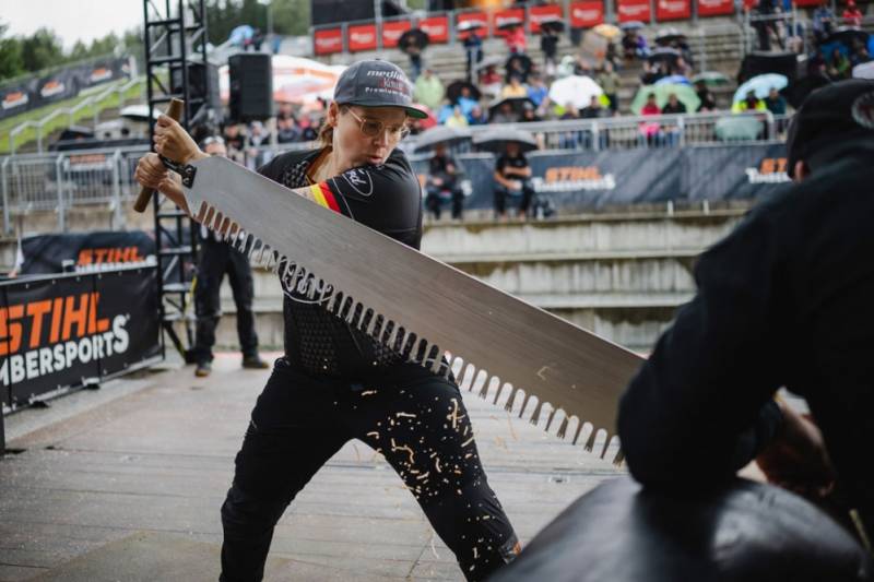 STIHL_TIMBERSPORTS_Nina_Pokoyski_Single_Buck.jpg