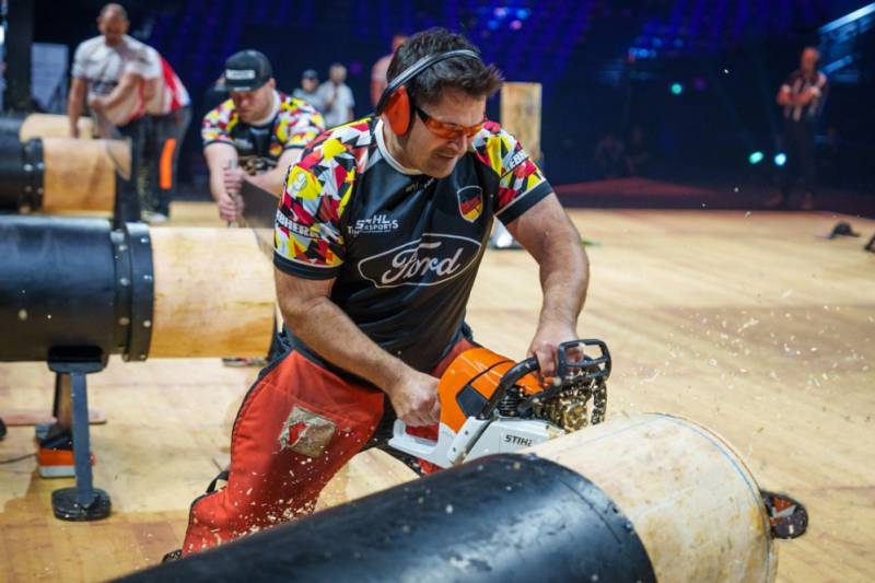 STIHL_TIMBERSPORTS_Peter_Bauer_Stock_Saw.jpg